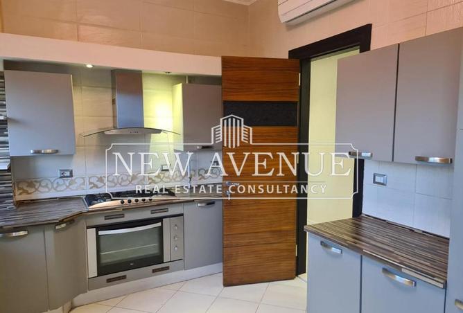 70627900 - Property Image 3