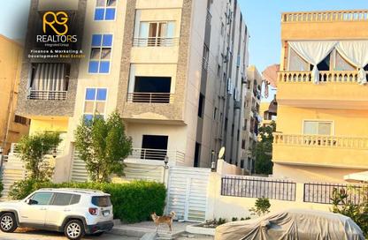 شقة - 3 غرف نوم - 1 حمام للبيع في الحي الحادي عشر - الشيخ زايد - الجيزة شقة - 3 غرف نوم - 1 حمام للبيع في الحي الحادي عشر - الشيخ زايد - الجيزة
