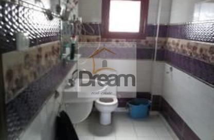 Co-Working Space - Studio - 5 Bathrooms for rent in Al Sahaba St. Square - Dokki - Giza