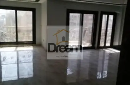 Co-Working Space - Studio - 5 Bathrooms for rent in Al Sahaba St. Square - Dokki - Giza