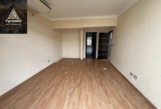 57252669 - Property Image 3