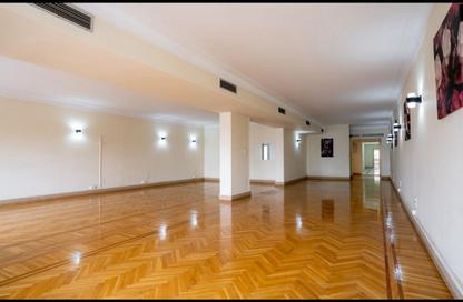 Apartment - 5 Bedrooms - 4 Bathrooms for rent in Ahmed Heshmat St. - Zamalek - Cairo