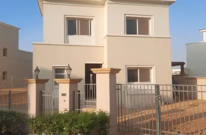 Villa - 4 Bedrooms - 4 Bathrooms for rent in Celesta Hills - Uptown Cairo - Mokattam - Cairo