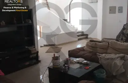 فيلا - 5 غرف نوم - 4 حمامات للايجار في بالم فيلا - طريق الواحات - مدينة 6 أكتوبر - الجيزة