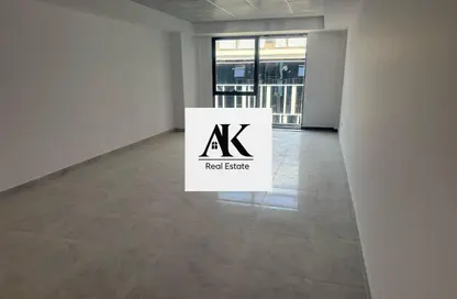 مساحات مكتبية - 2 غرف نوم - 1 حمام للايجار في مركز القاهرة الجديدة - شارع التسعين الشمالي - التجمع الخامس - مدينة القاهرة الجديدة - القاهرة