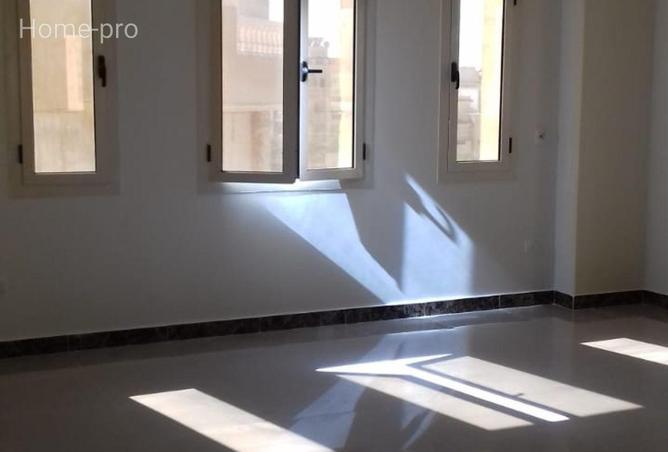 8553472 - Property Image 3