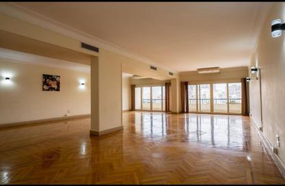 Apartment - 5 Bedrooms - 4 Bathrooms for rent in Ahmed Heshmat St. - Zamalek - Cairo