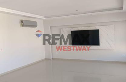 Penthouse - 4 Bedrooms - 4 Bathrooms for sale in October Plaza - 6 October Compounds - 6 October City - Giza
