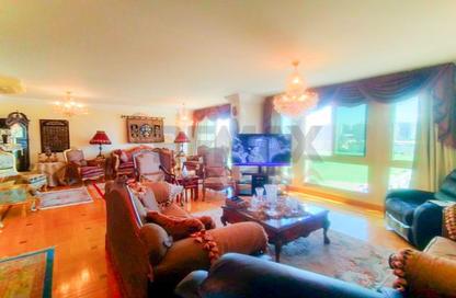 Apartment - 4 Bedrooms - 3 Bathrooms for sale in Smouha - Hay Sharq - Alexandria