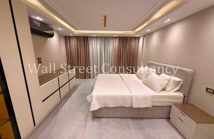 Villa - 5 Bedrooms - 4 Bathrooms for sale in Midtown East - The 6th Settlement - New Cairo City - Cairo