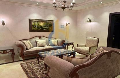 Apartment - 3 Bedrooms - 2 Bathrooms for sale in Omar Makram St. - Al Narges 6 - Al Narges - New Cairo City - Cairo