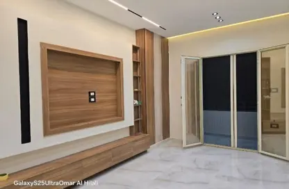 Apartment - 2 Bedrooms - 2 Bathrooms for sale in Gate 4 - Mena - Hadayek El Ahram - Giza