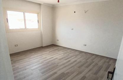 Apartment - 3 Bedrooms - 3 Bathrooms for sale in Laurent - Hay Sharq - Alexandria