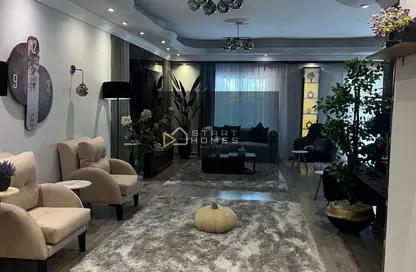 Villa - 4 Bedrooms - 5 Bathrooms for rent in Madinaty - Cairo