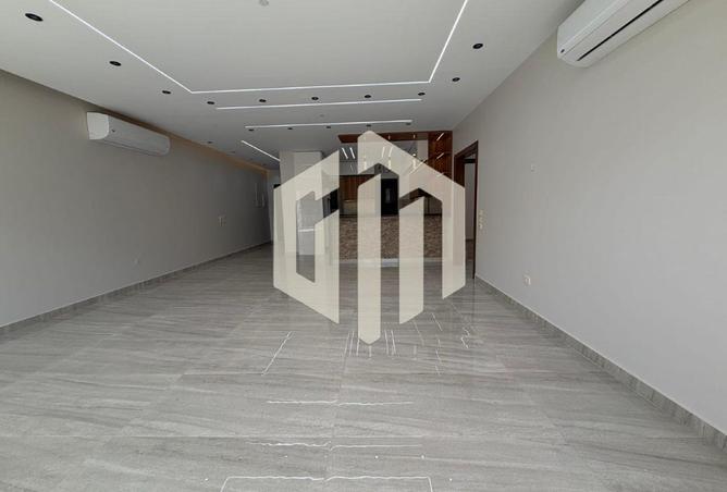 83676341 - Property Image 2