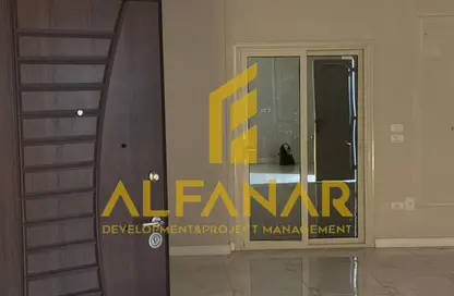 شقة - 3 غرف نوم - 2 حمامات للايجار في شارع رقم 15 - الحي الثالث - التجمع الخامس - مدينة القاهرة الجديدة - القاهرة