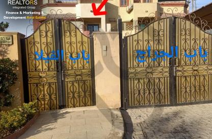 منزل مزدوج - 7 غرف نوم - 4 حمامات للبيع في حي الاشجار - طريق الواحات - مدينة 6 أكتوبر - الجيزة