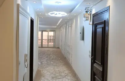 شقة - 3 غرف نوم - 3 حمامات للبيع في شارع محي الدين أبو العز - المهندسين - الجيزة