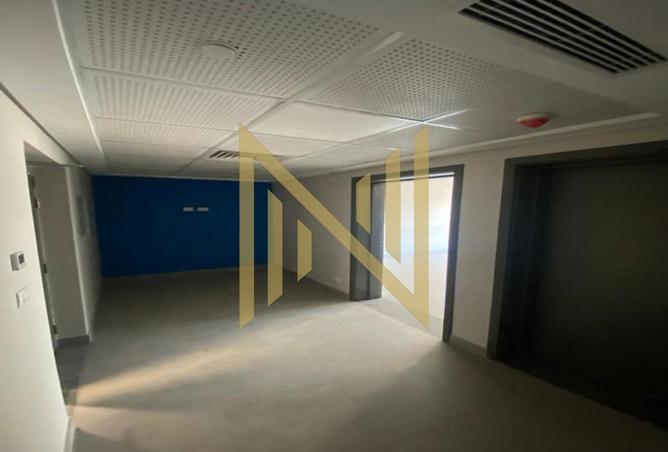 82093683 - Property Image 3