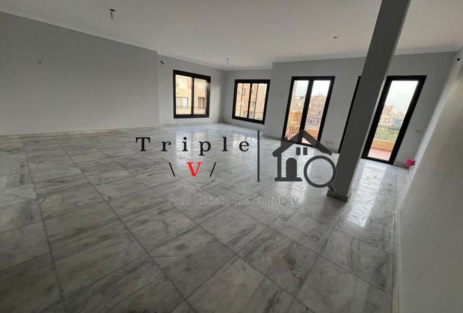 70623537 - Property Image 3