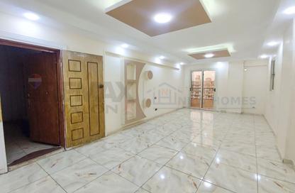 Apartment - 3 Bedrooms - 1 Bathroom for rent in Laurent - Hay Sharq - Alexandria Apartment - 3 Bedrooms - 1 Bathroom for rent in Laurent - Hay Sharq - Alexandria