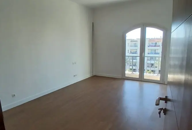 107122503 - Property Image 3