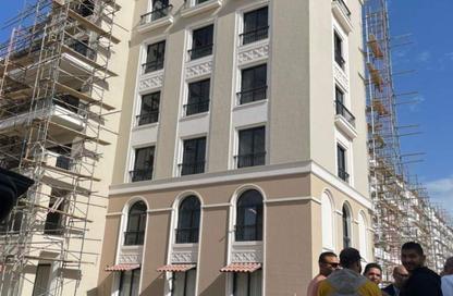 Apartment - 1 Bedroom - 2 Bathrooms for sale in Village West - Sheikh Zayed Compounds - Sheikh Zayed City - Giza
