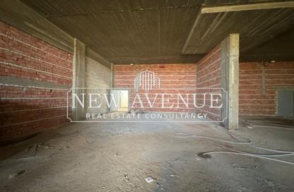 Show Room - Studio - 3 Bathrooms for rent in New Cairo Centre - North Teseen St. - The 5th Settlement - New Cairo City - Cairo
