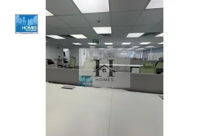 طابق كامل - استوديو - 4 حمامات للايجار في شارع التسعين - التجمع الخامس - مدينة القاهرة الجديدة - القاهرة