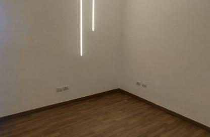 Office Space - 1 Bedroom - 1 Bathroom for rent in Cairo Business Plaza - North Teseen St. - The 5th Settlement - New Cairo City - Cairo