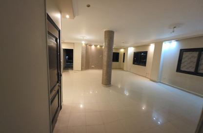 Apartment - 3 - 2 for rent in Doctor Yassin Abdel Ghaffar St. - Area C - Ganoob El Acadimia - New Cairo City - Cairo