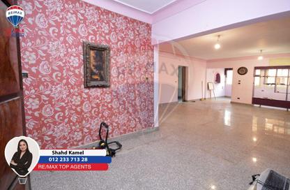 Apartment - 2 Bedrooms - 1 Bathroom for sale in Mustafa Kamel - Hay Sharq - Alexandria