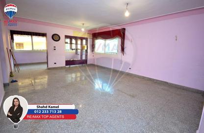 Apartment - 2 Bedrooms - 1 Bathroom for sale in Mustafa Kamel - Hay Sharq - Alexandria