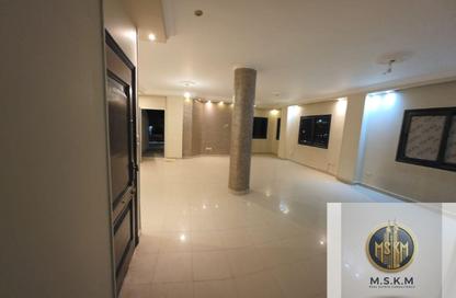 Apartment - 3 - 2 for rent in Area D - Ganoob El Acadimia - New Cairo City - Cairo