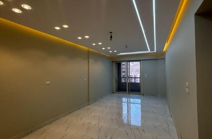 Apartment - 3 Bedrooms - 3 Bathrooms for rent in Tabarak - Zahraa El Maadi - Hay El Maadi - Cairo