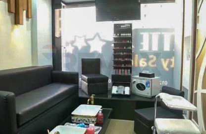 محل تجاري - استوديو - 1 للايجار في شارع الكازينو - سان ستيفانو - حي شرق - الاسكندرية