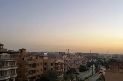 شقة - 4 غرف نوم - 3 حمامات للبيع في شارع النباتات - غرب سوميد - مدينة 6 أكتوبر - الجيزة