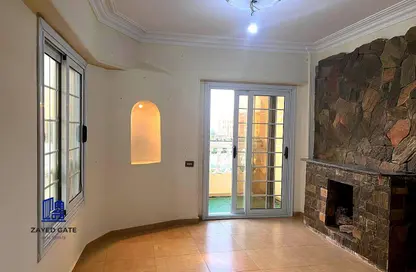 شقة - 3 غرف نوم - 2 حمامات للبيع في الحي السابع - الشيخ زايد - الجيزة