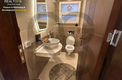 شقة - 3 غرف نوم - 3 حمامات للايجار في أكتوبر بلازا - كمبوندات 6 أكتوبر - مدينة 6 أكتوبر - الجيزة