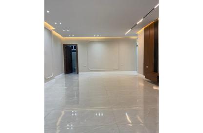 Apartment - 3 Bedrooms - 2 Bathrooms for sale in Gate 4 - Mena - Hadayek El Ahram - Giza