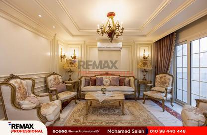Apartment - 3 Bedrooms - 2 Bathrooms for sale in Al Geish Road - Camp Chezar - Hay Wasat - Alexandria