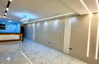 Apartment - 3 Bedrooms - 2 Bathrooms for sale in Gate 4 - Mena - Hadayek El Ahram - Giza