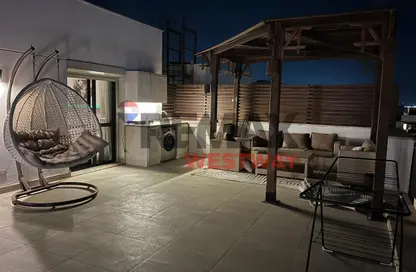 سطح - 1 حمام للايجار في ذا كورت ياردز - كمبوندات الشيخ زايد - الشيخ زايد - الجيزة