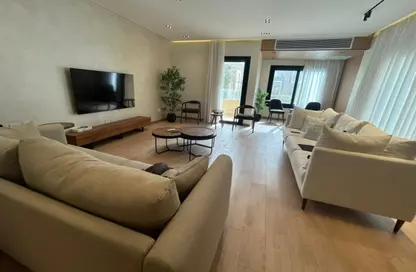 شقة - 3 غرف نوم - 3 حمامات للايجار في غرب الجولف - كمبوندات القطامية - القطامية - مدينة القاهرة الجديدة - القاهرة