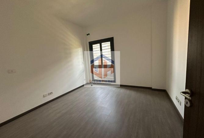 8595633 - Property Image 2