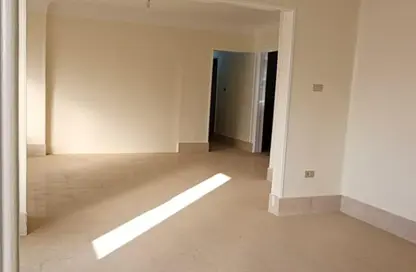 شقة - 3 غرف نوم - 2 حمامات للايجار في شارع نبيل الوقاد - ارض الجولف - مصر الجديدة - القاهرة