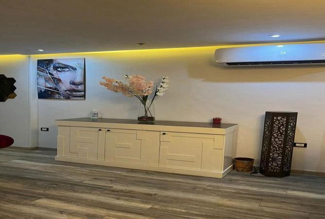 8433032 - Property Image 3