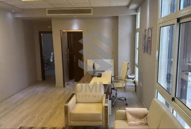 64383104 - Property Image 3