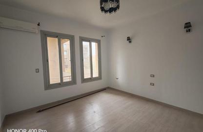 Apartment - 2 Bedrooms - 2 Bathrooms for rent in Palm Hills Village Gate - South Investors Area - New Cairo City - Cairo Apartment - 2 Bedrooms - 2 Bathrooms for rent in Palm Hills Village Gate - South Investors Area - New Cairo City - Cairo