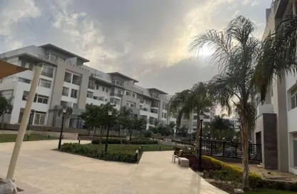 Apartment - 3 Bedrooms - 3 Bathrooms for sale in Hyde Park - New Cairo City - Cairo